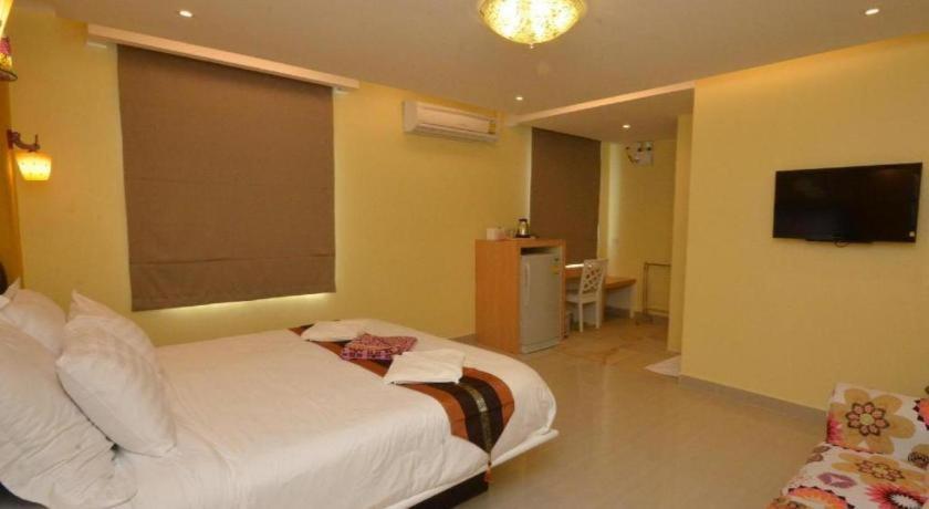 Pearl By The Sea Resort Prachuap Khiri Khan Exterior photo
